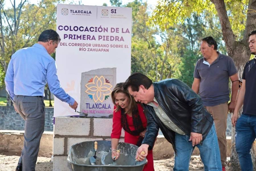 Colocó gobernadora primera piedra del corredor urbano sobre el Río Zahuapan
