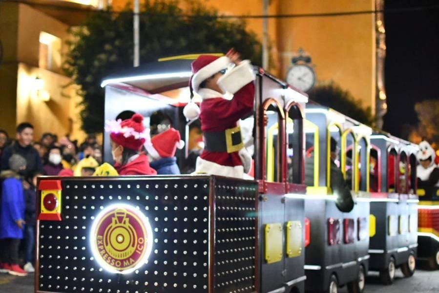 Deslumbrante e inolvidable desfile de navidad de la Aldea Mágica Huamantla 2022