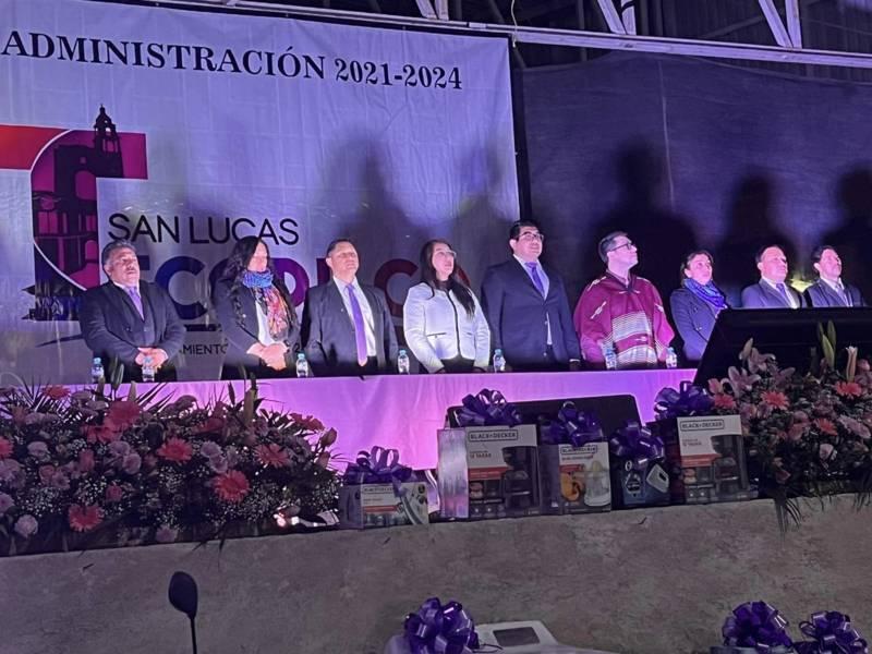 Enaltece trabajo coordinado alcalde de Tecopilco en su primer informe de gobierno