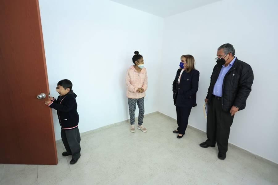 Entregó gobernadora Lorena Cuéllar acciones de vivienda a familias vulnerables