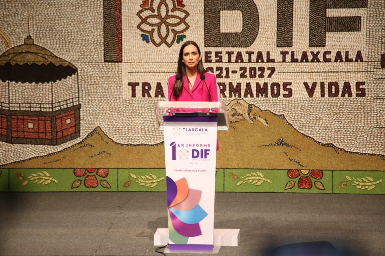 Realiza Mariana Espinosa de los Monteros, primer informe del DIF estatal de Tlaxcala 