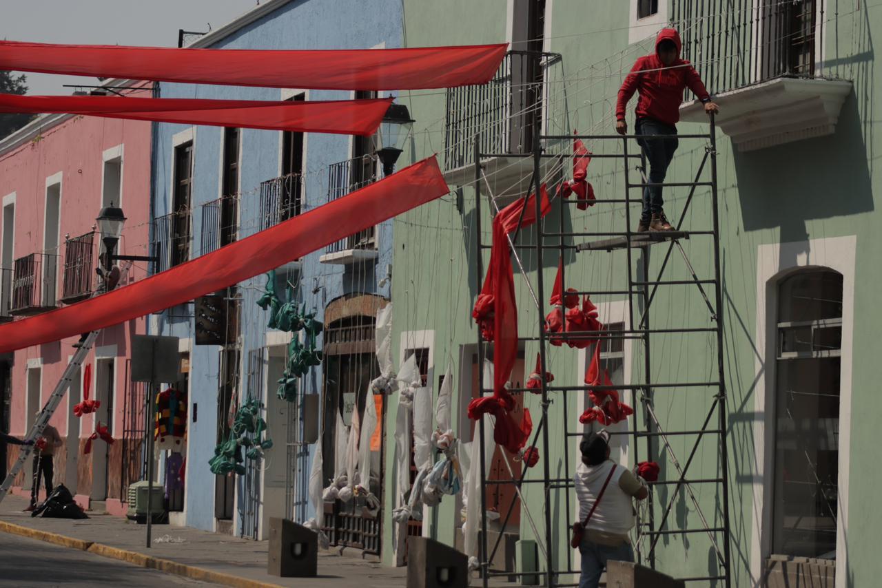Tlaxcala tricolor en las calles de la capital por el Día de la Bandera