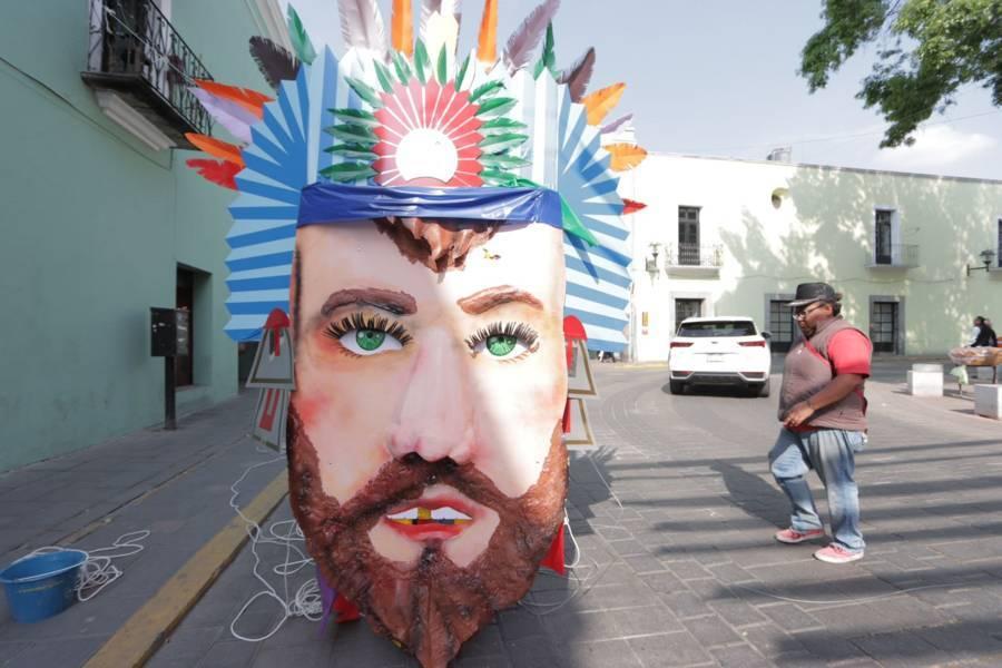 Alistan avenida Independencia con adornos para el carnaval de Tlaxcala  