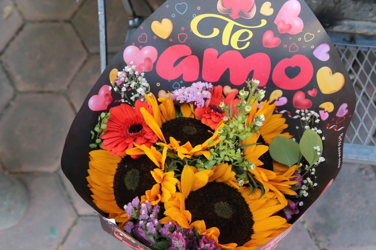 Aumenta ventas por San Valentín en comercios de Tlaxcala