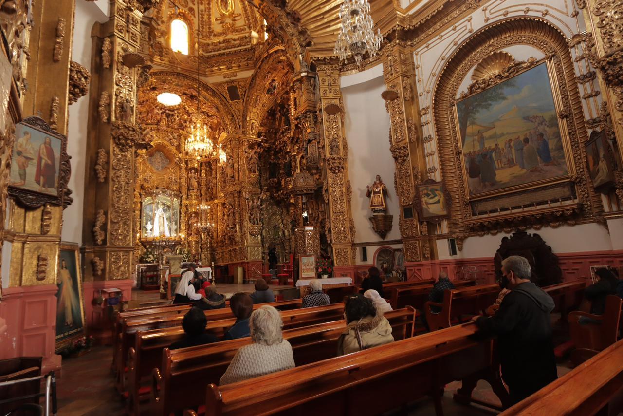 Miércoles de ceniza en la basílica de Ocotlán 