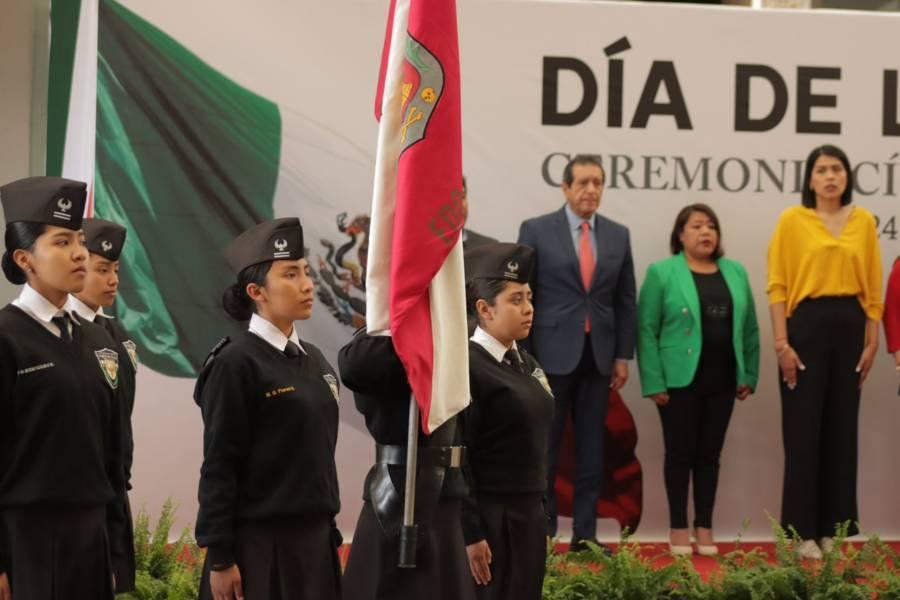 Ceremonia cívica conmemorativa del Día de la Bandera en el Congreso del Estado 