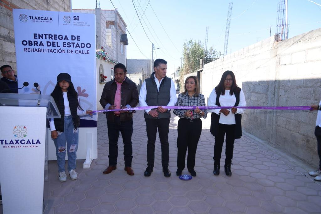 Inauguró Gobernadora Lorena Cuéllar obras públicas en Xiloxoxtla y Teolocholco