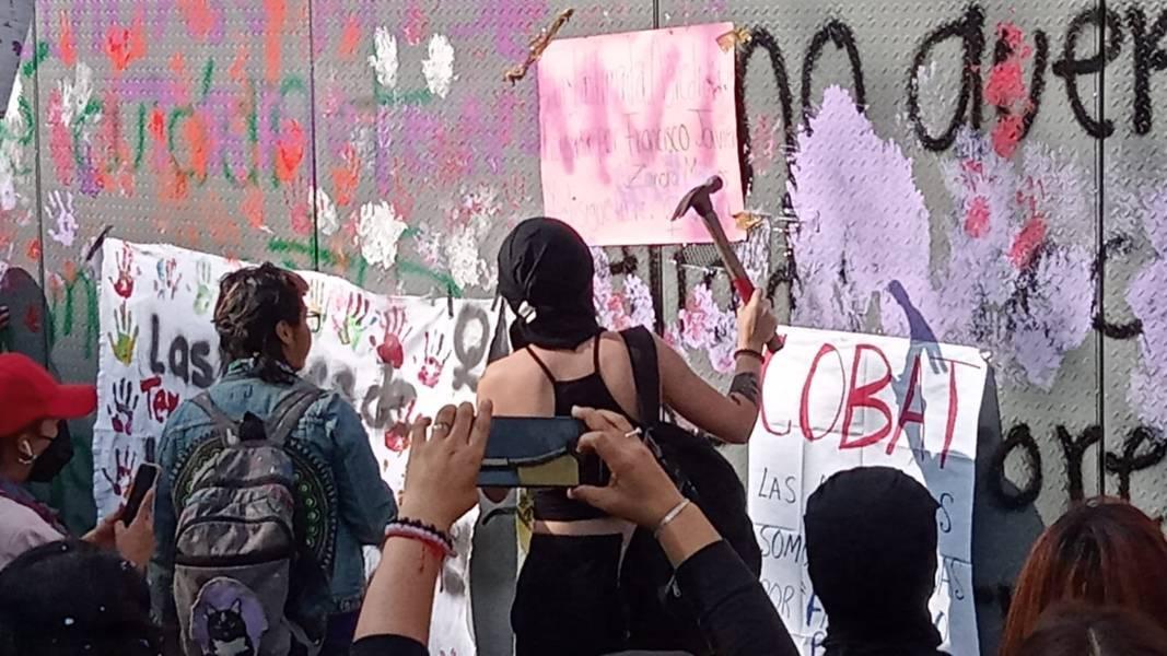 Condena Gobierno del Estado actos vandálicos de manifestantes en la marcha del 8M