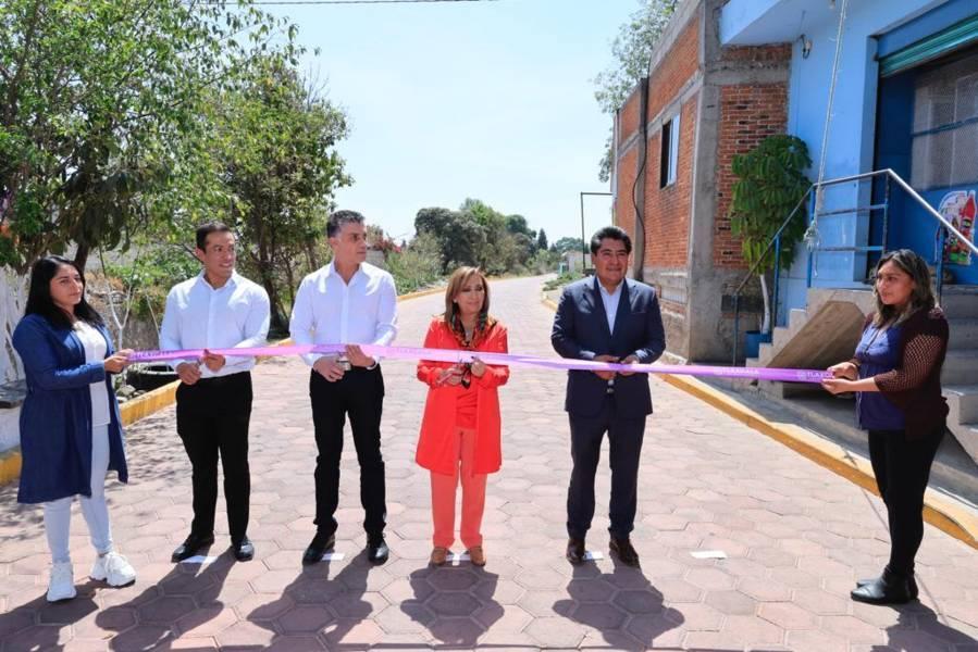 Gobernadora entregó obras de pavimentación en Zacatelco