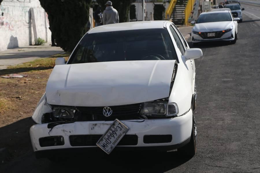 Chocan vehículos en "El Trébol"