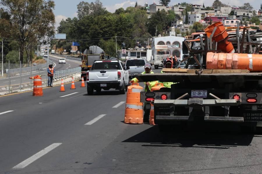 Realizan trabajos de mantenimiento sobre la carretera Tlaxcala-Apizaco 