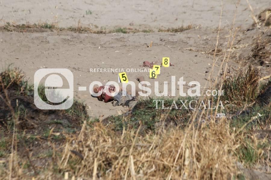 Semi enterrado localizan a un hombre en Teolocholco