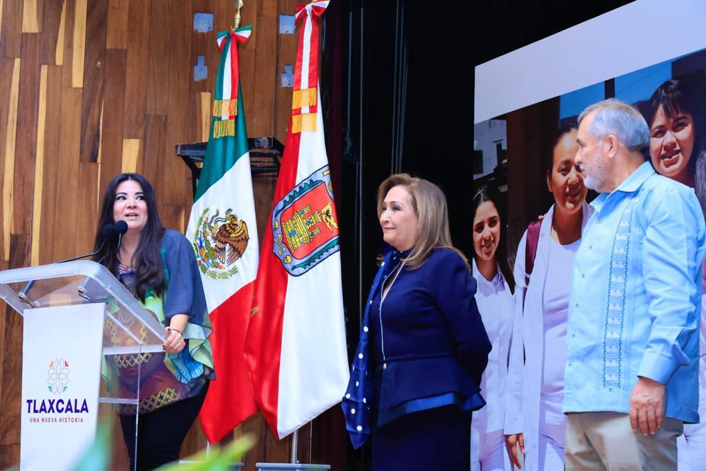 Gobernadora Lorena Cuéllar y Zoé Robledo dan bienvenida a médicos especialistas que brindarán atención en Tlaxcala