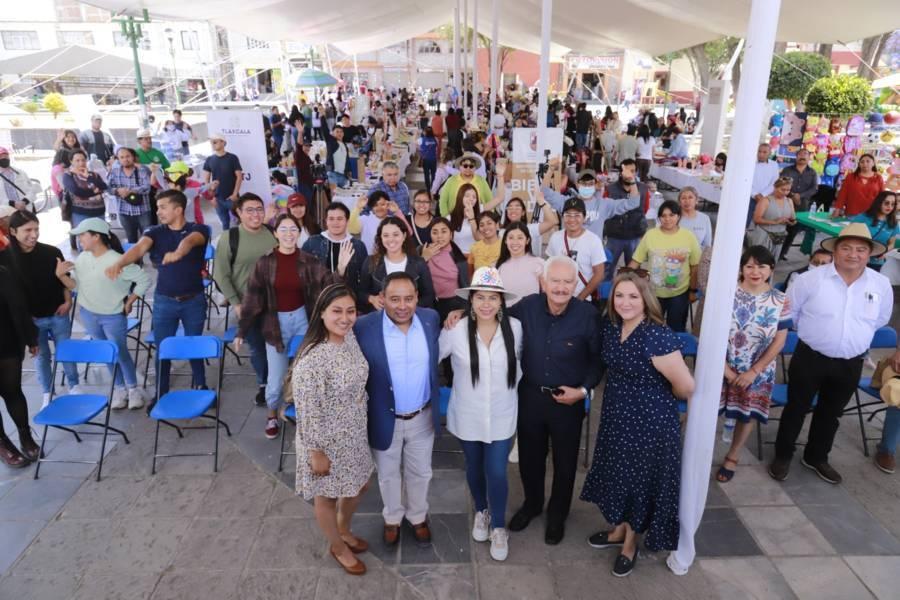 Autoridades estatales y municipales inauguraron primer mercado joven en Chiautempan