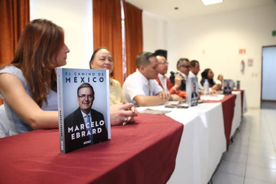 Presentan libro de Marcelo Ebrard en Tlaxcala 