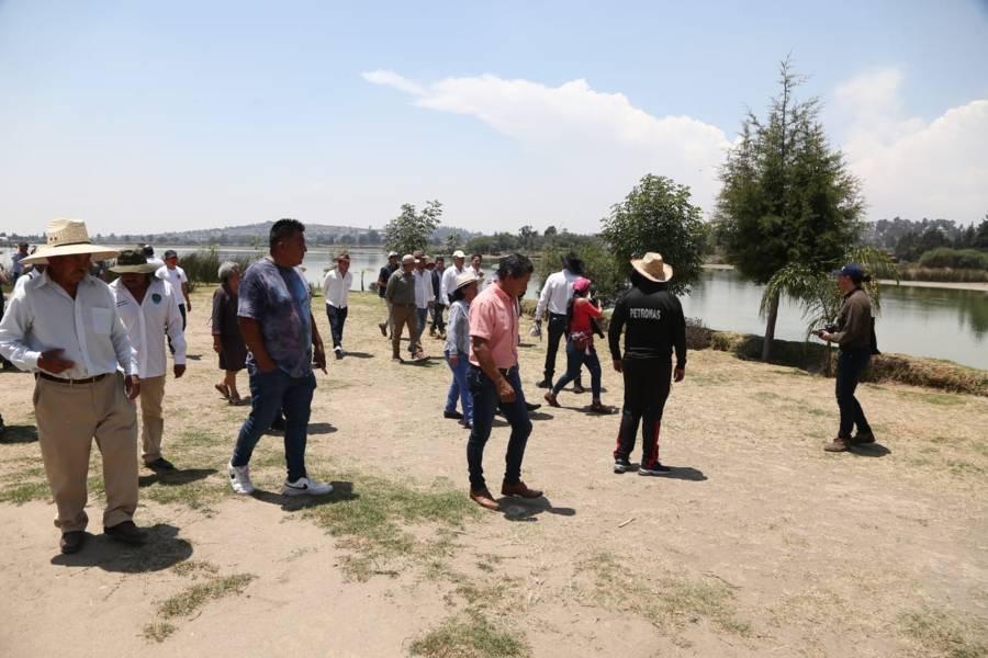Autoridades y vecinos buscan salvar la laguna de Acuitlapilco 