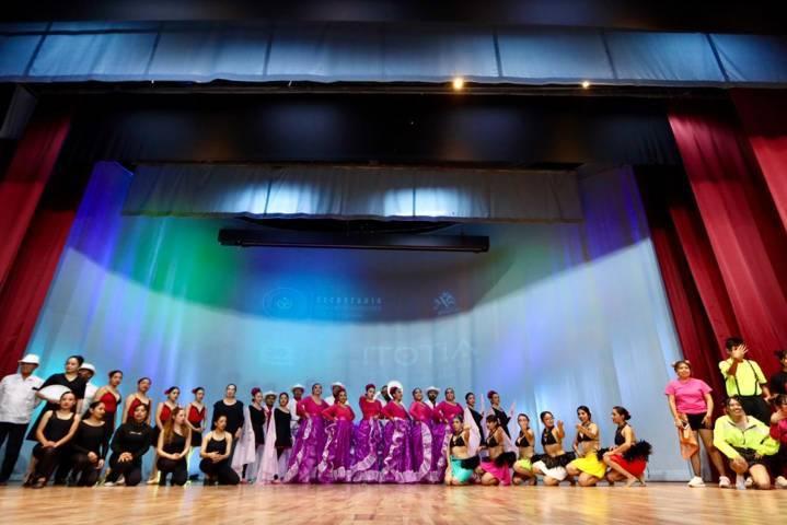 Celebra UATx día Internacional de la danza 