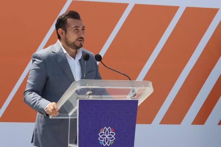 Celebra gobernadora de Tlaxcala inauguración de Autozone en Huamantla 