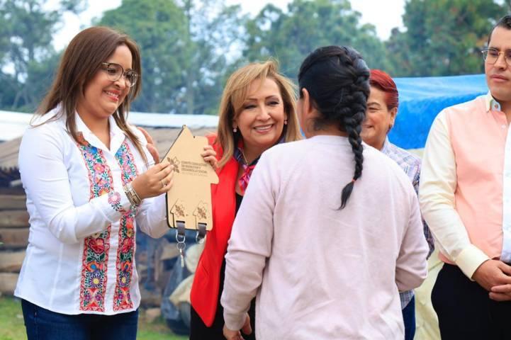 Entregó Gobernadora Lorena Cuéllar 10 nuevos cuartos dormitorios a familias vulnerables