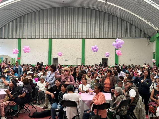 Magna celebración con motivo del "Día de las Madres" en Amaxac