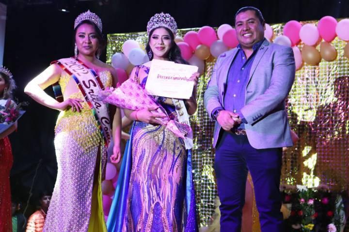 Coronan a Yamileth Thaily Mendez, Reina de la Feria Contla 2023