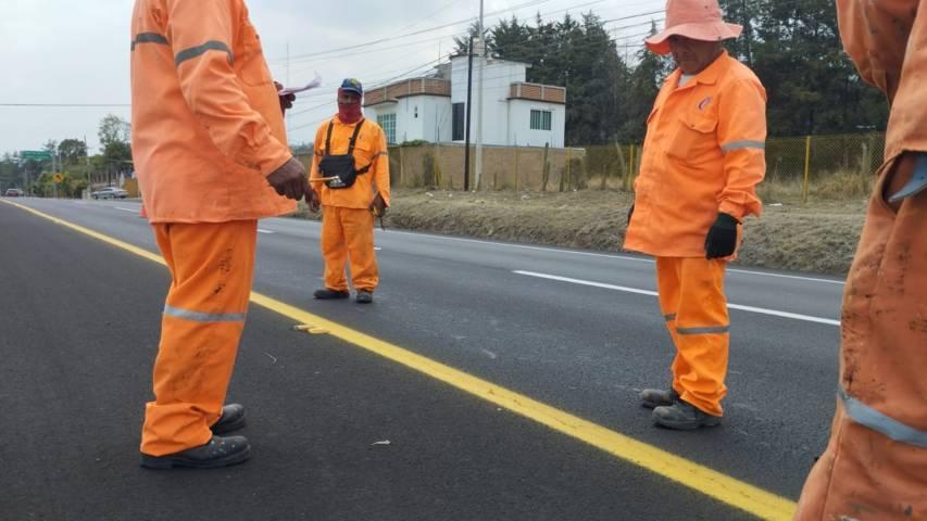 Inician marcado de líneas logarítmicas en la autopista Tlaxcala-Texmelucan en Panotla