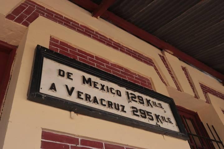 Donación de diez estaciones de tren al estado de Tlaxcala 