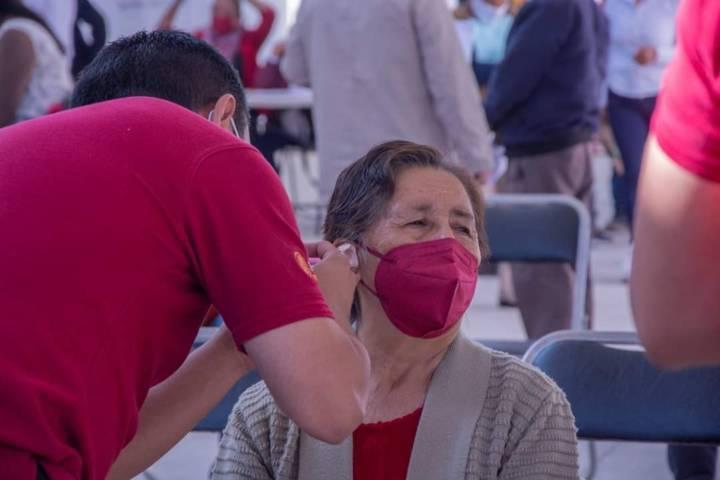Gobierno municipal de Apetatitlán mantiene apoyos médicos a favor de la ciudadanía 
