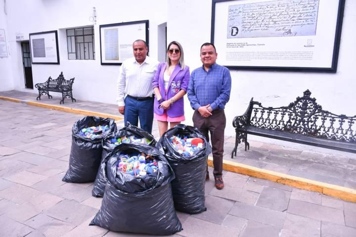 Gobierno de Apetatitlán ha entregado cerca de 2 toneladas de tapitas 