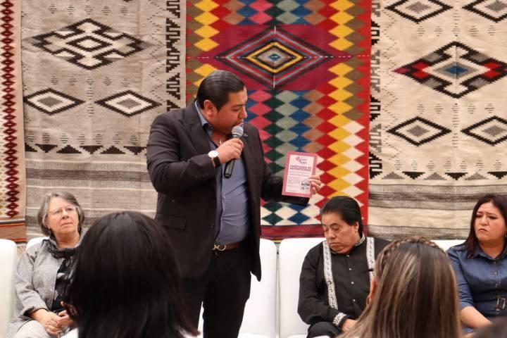 Realizan el Primer Encuentro Nacional de Grandes Maestros del Arte Popular Textil en la Feria de Contla