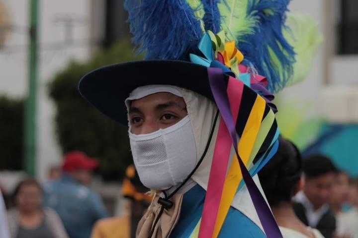 Carnavaleros de corazón festeja tercer aniversario en la plaza Juárez 