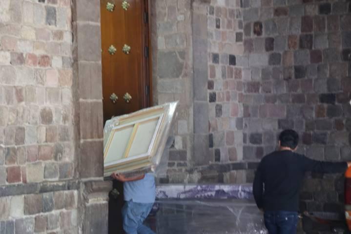 Renuevan pinturas en Palacio de Gobierno 