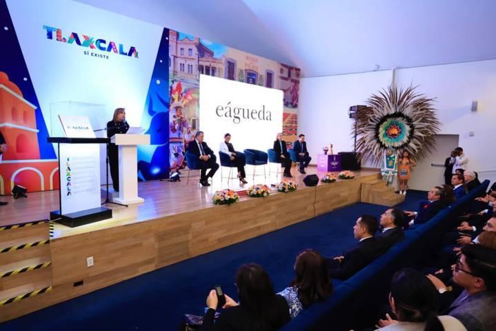 Encabezó Gobernadora Lorena Cuéllar presentación del libro "Tlaxcala Sí Existe"
