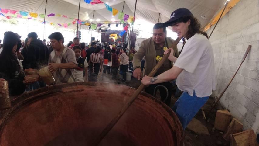 Con la Asistencia de Turistas Internacionales, se llevó a cabo el “2° Festival del Mole Prieto” en Contla