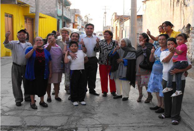 En Calpulalpan; realiza Vicente Hernández Roldan campaña de acercamiento ciudadano