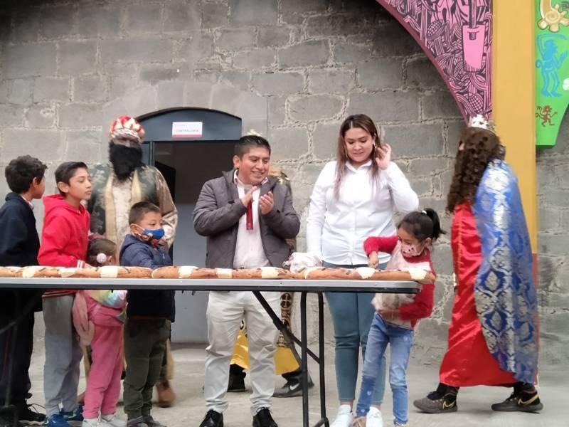 José Luis Hernández encabeza la celebración de Día de Reyes en Xaltocan 