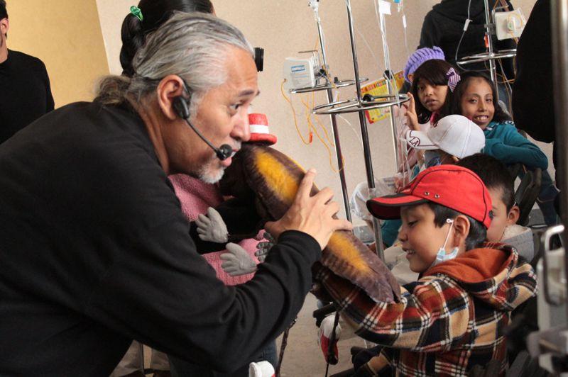 Alegran marionetas a pacientes del Hospital Infantil de Tlaxcala
