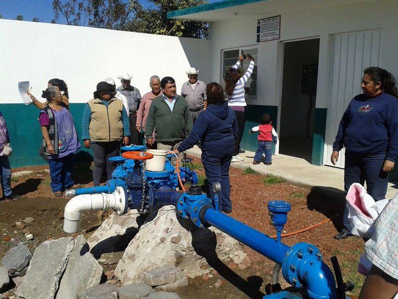Clausuran pozo de agua turbia que es usada como agua potable en Zacatelco