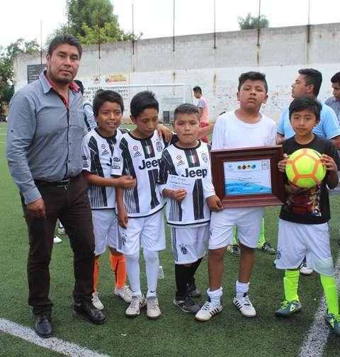 Gobierno de Lardizábal reconoce gran participación en “Torneo de Apertura Fut 7”
