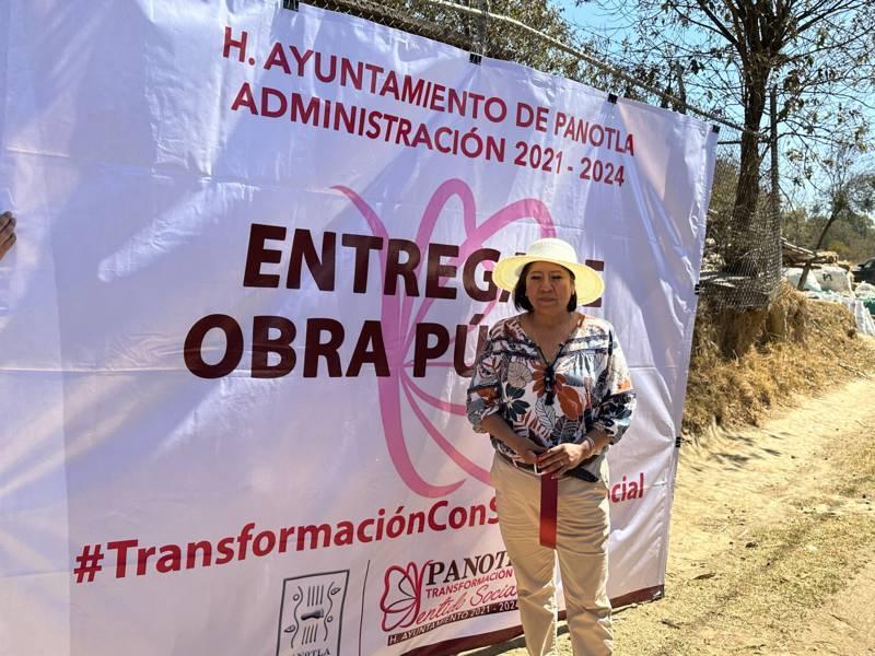 Alcaldesa de Panotla inaugura ampliación de red eléctrica en Temetzontla