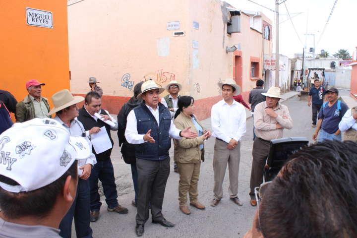 Rehabilitan integralmente calle principal de “El Calvario”  en Calpulalpan