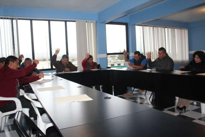 Empresario desmiente ante cabildo factura al municipio de Benito Juárez 