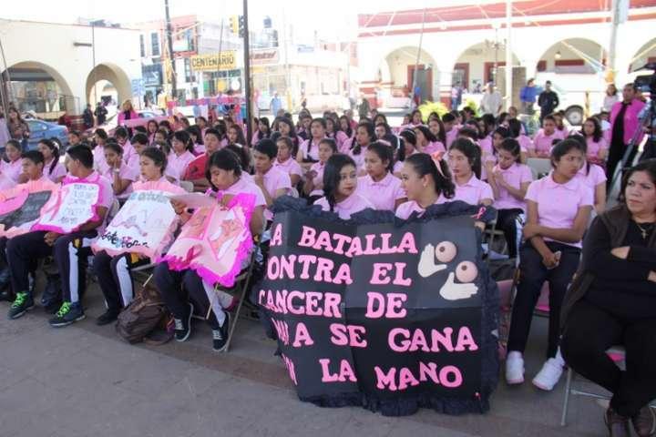 Conmemora Calpulalpan mes contra el cáncer de mama