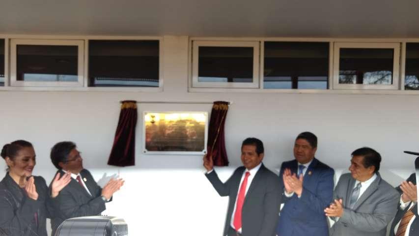 Rector y alcalde entregan edificios de la UAT