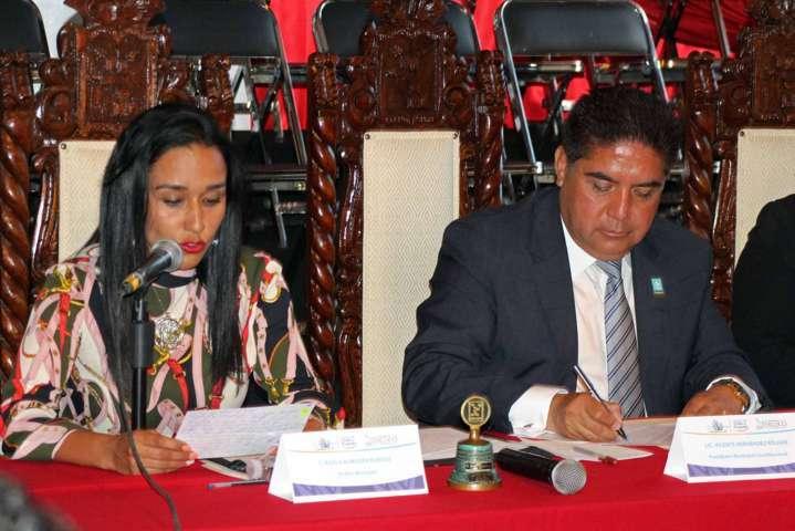 Signan decreto de hermandad municipios de Calpulalpan y Texcoco