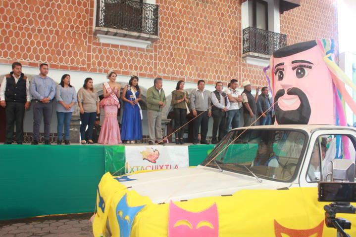Con un espectacular desfile inicio el Carnaval Ixtacuixtla 2018