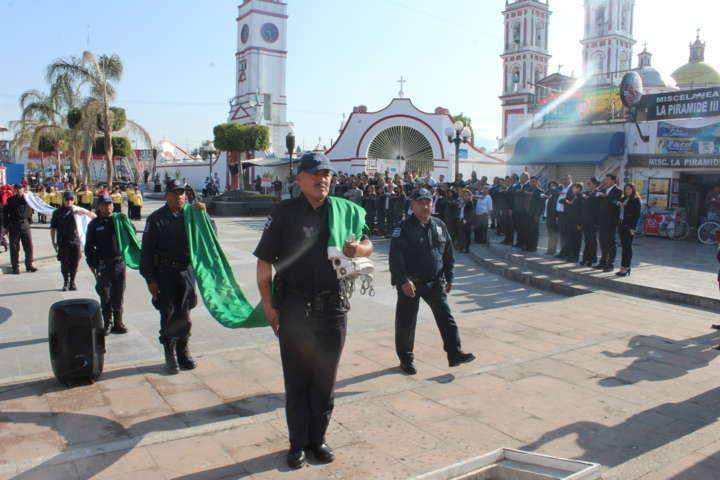 Alcalde encabezó ceremonia del centenario de la Constitución Mexicana
