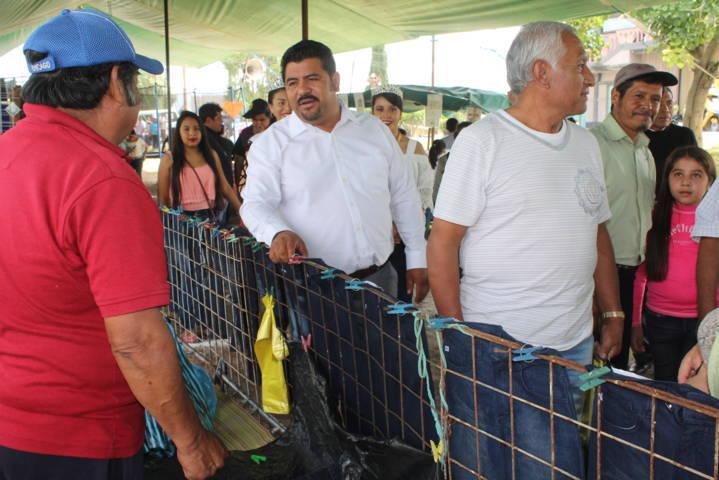 Autoridades municipales y de comunidad de Lardizábal inauguraron Expo Venta de Pantalón de Mezclilla 2017