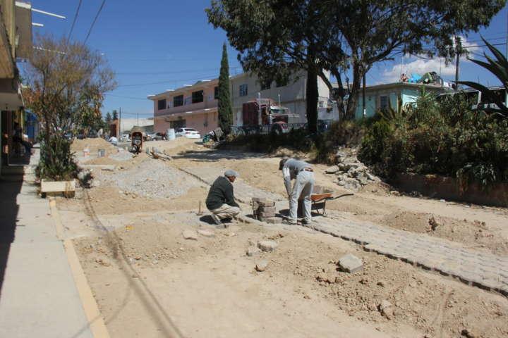 Supervisa alcalde de Calpulalpan obras de infraestructura en colonias y comunidades