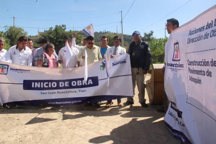 Alcalde pone en marcha los trabajos de pavimentación en la Cristóbal Colon